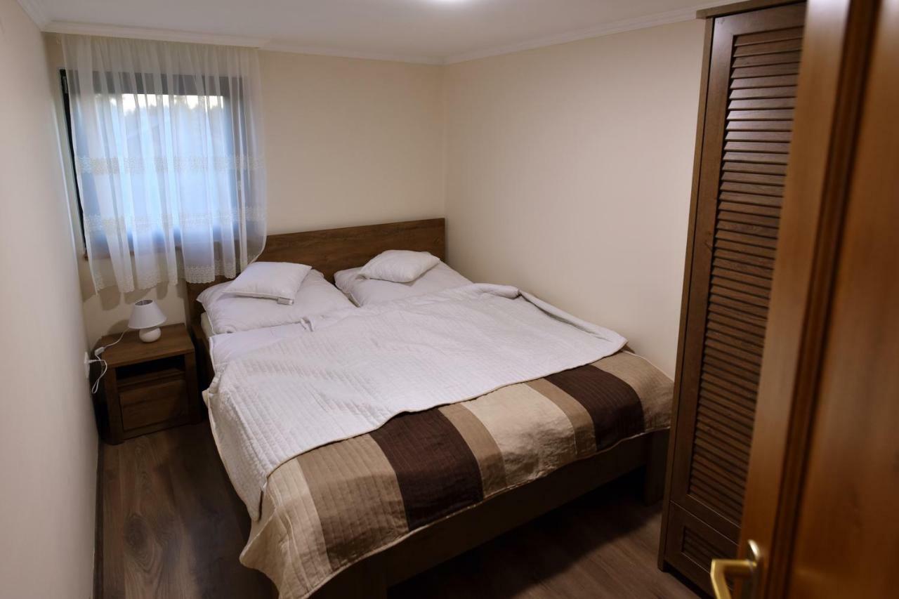 Siraly Apartman Hajdúnánás Extérieur photo